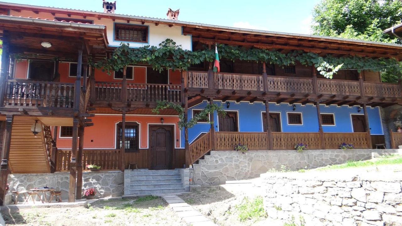 Hotel Недкова Къща Kopriwschtiza Exterior foto