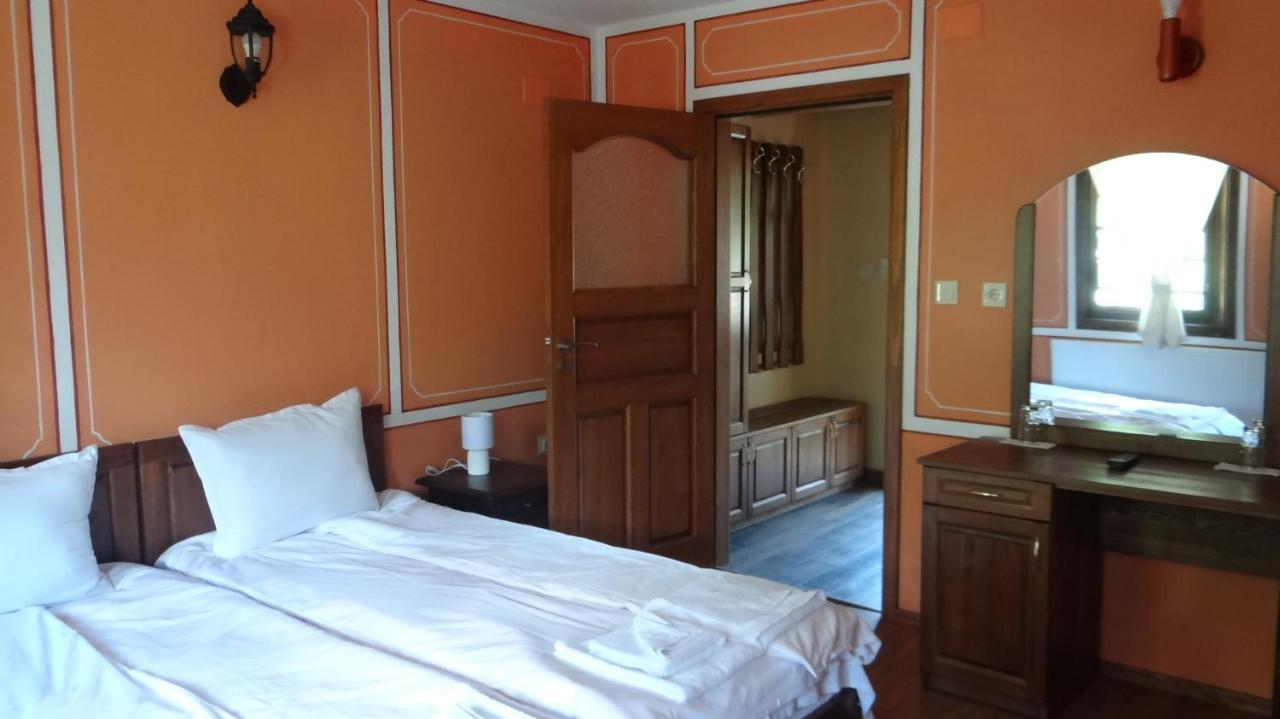 Hotel Недкова Къща Kopriwschtiza Exterior foto
