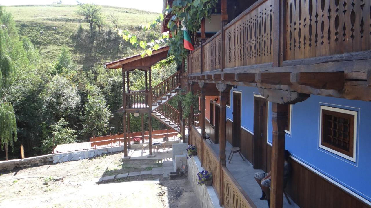 Hotel Недкова Къща Kopriwschtiza Exterior foto