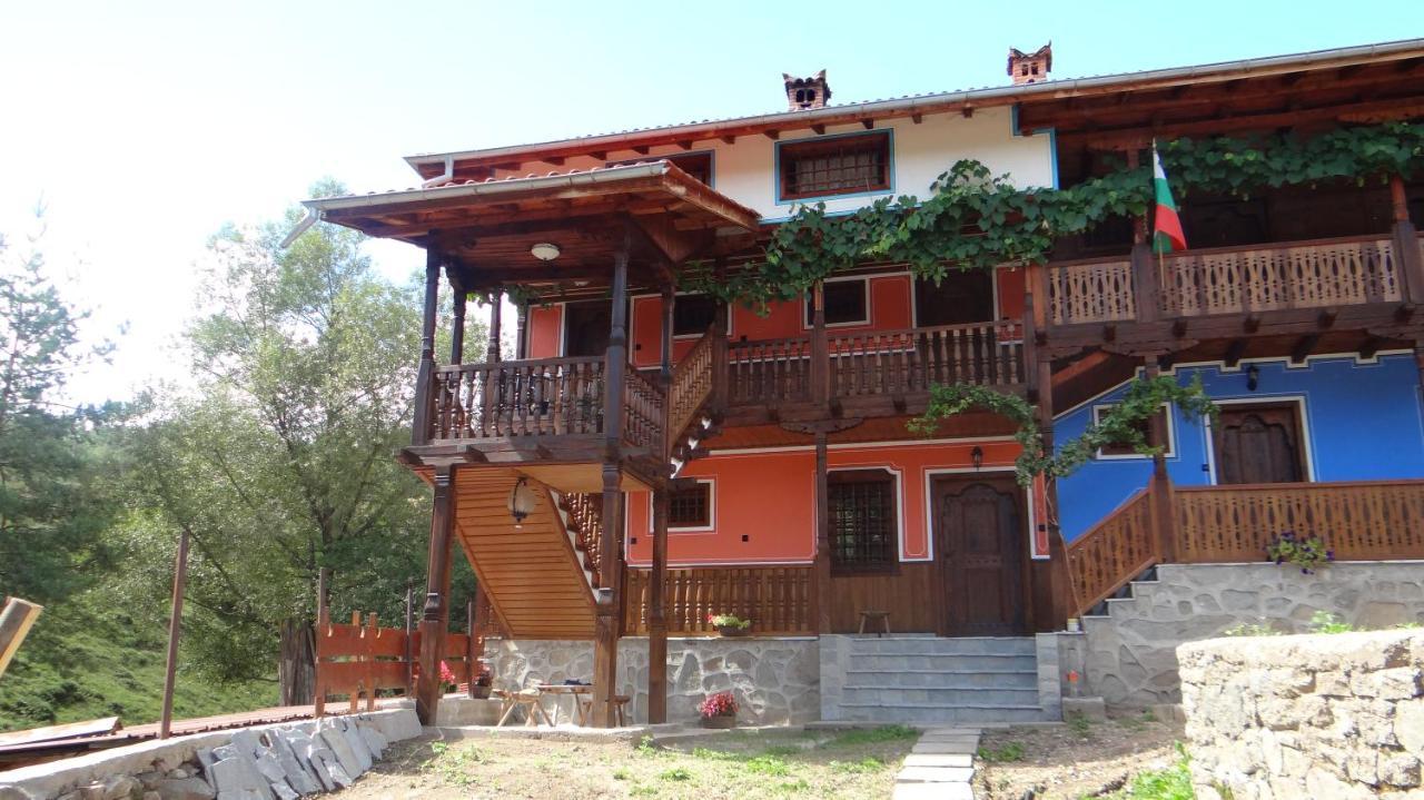 Hotel Недкова Къща Kopriwschtiza Exterior foto