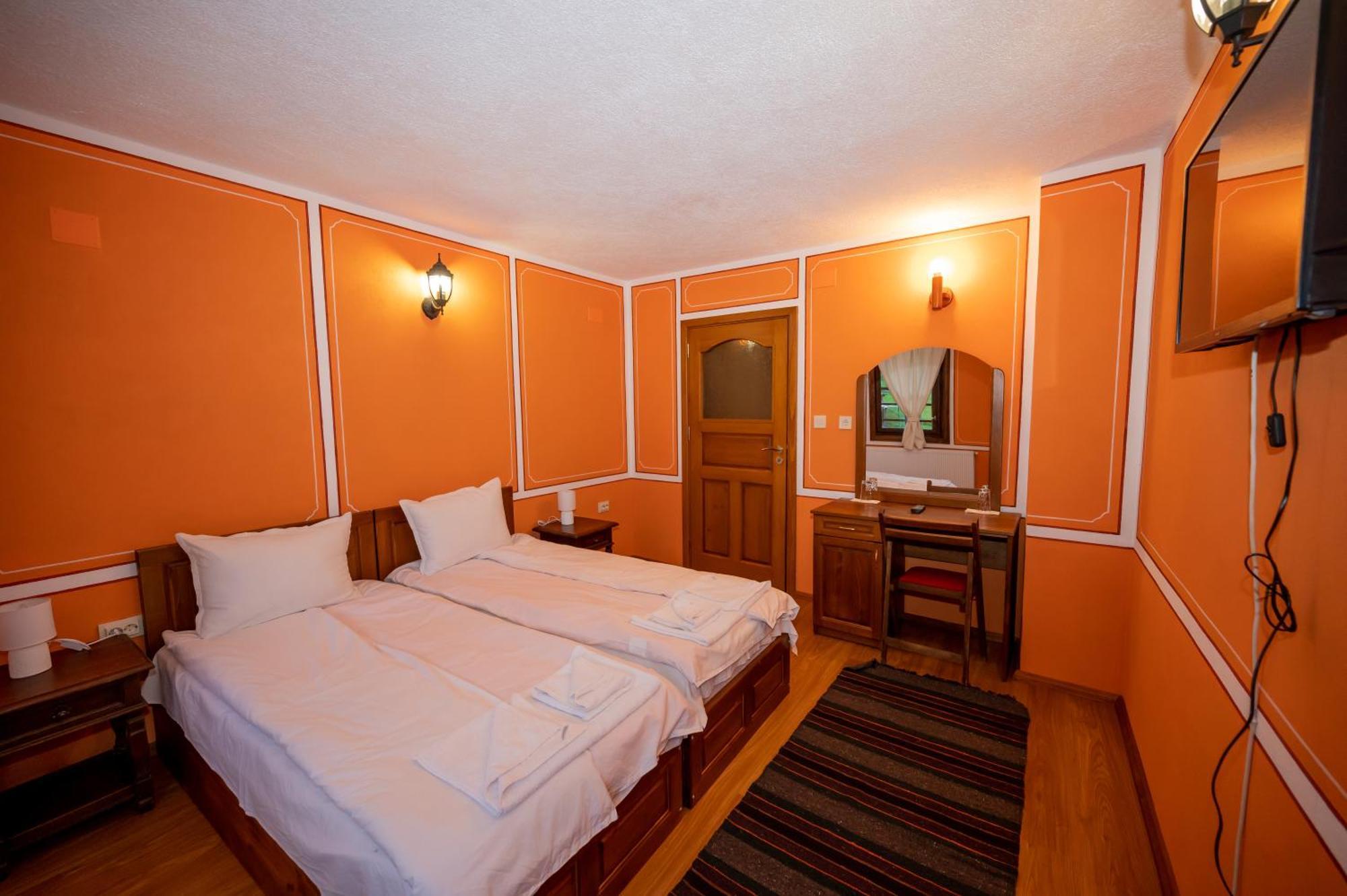 Hotel Недкова Къща Kopriwschtiza Exterior foto