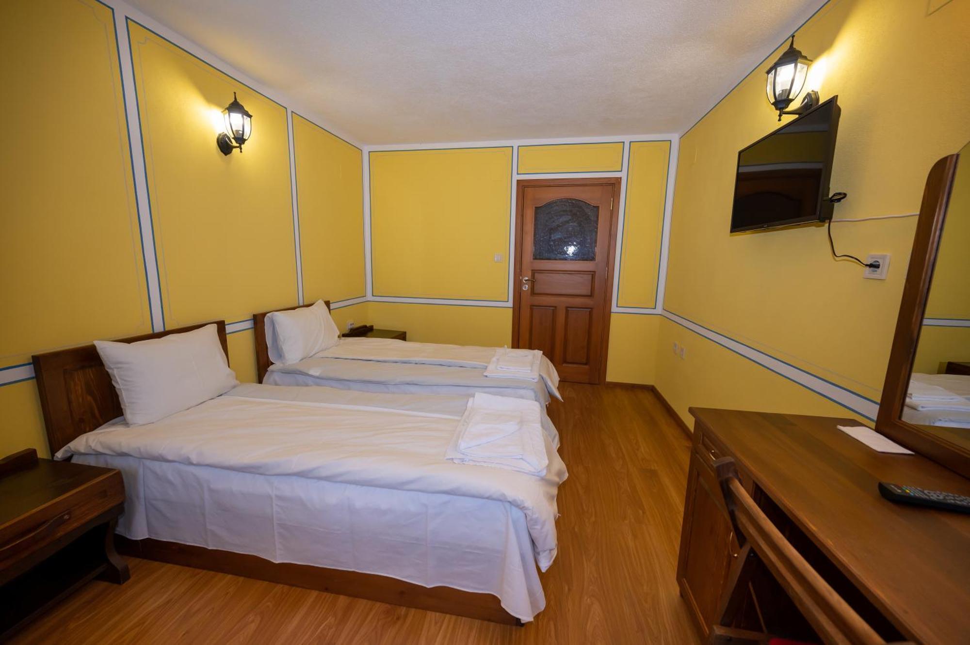 Hotel Недкова Къща Kopriwschtiza Exterior foto