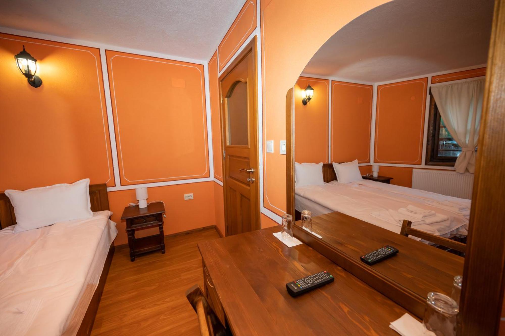 Hotel Недкова Къща Kopriwschtiza Exterior foto