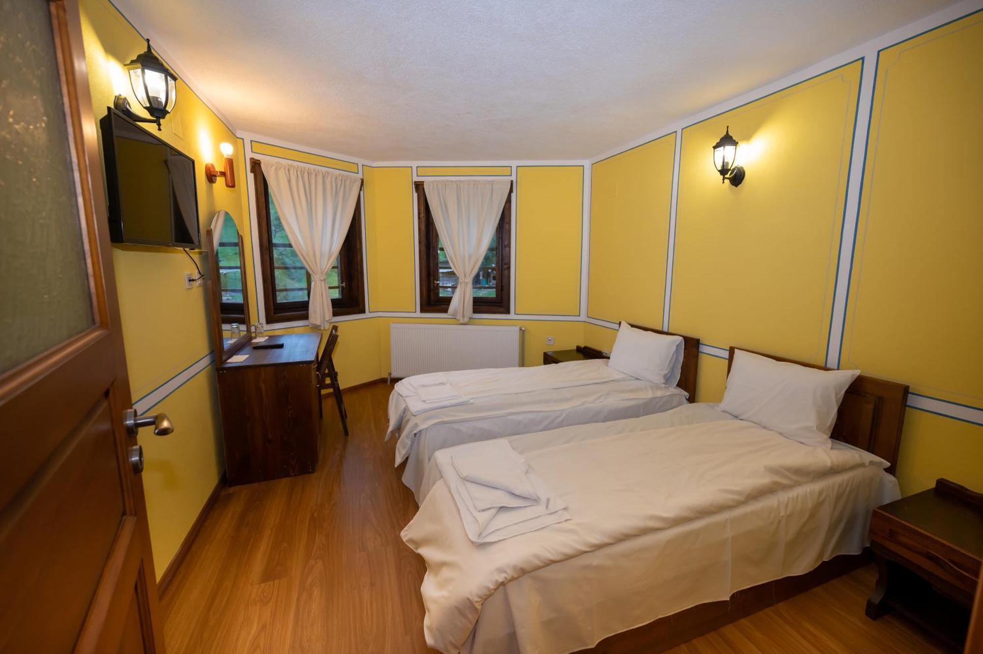 Hotel Недкова Къща Kopriwschtiza Exterior foto