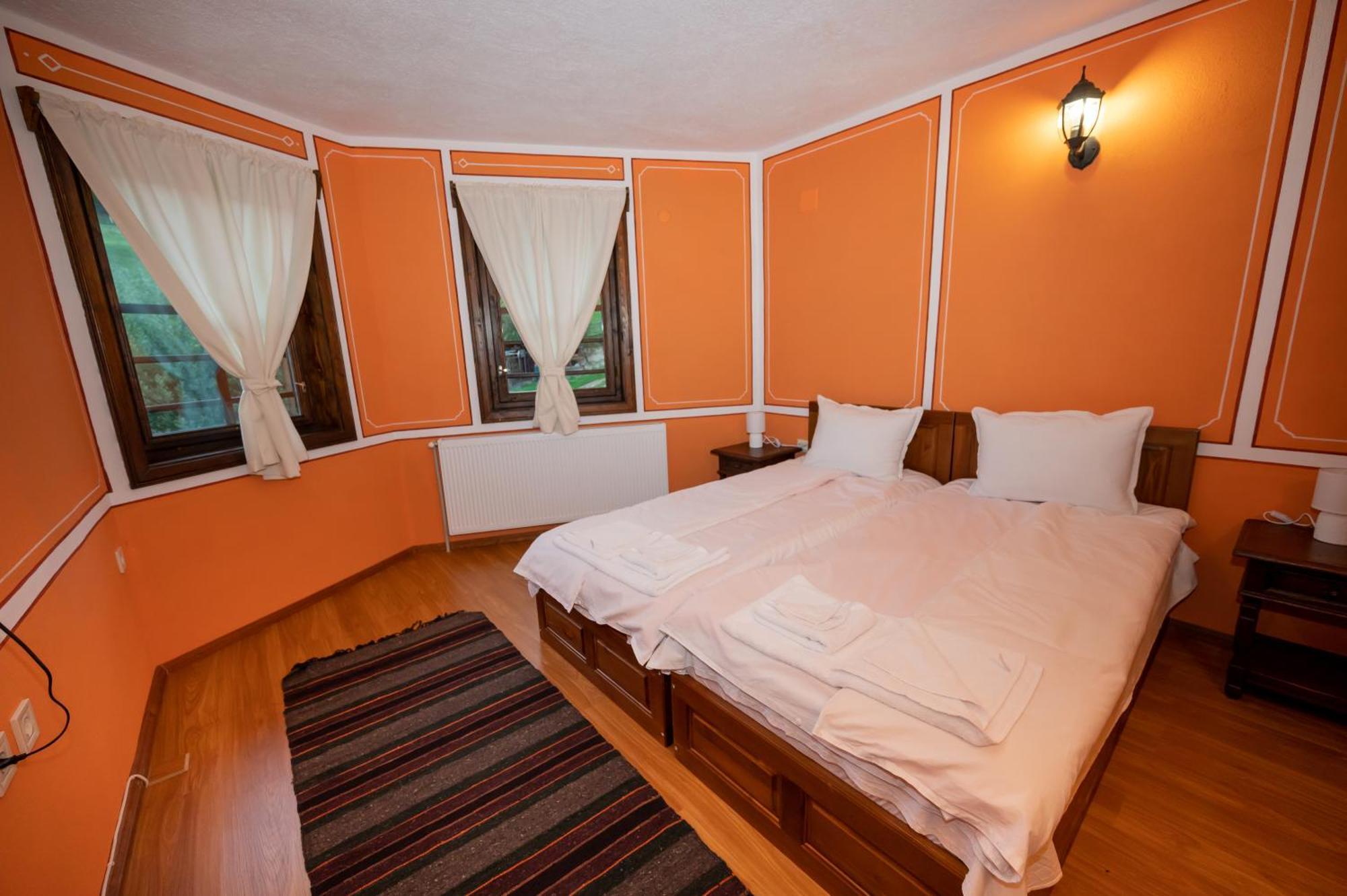 Hotel Недкова Къща Kopriwschtiza Exterior foto
